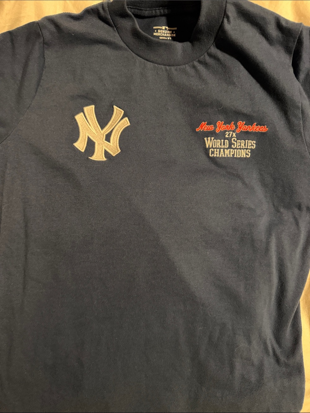 NY Yankees Kids Navy World Series Champions T-Shirt never worn